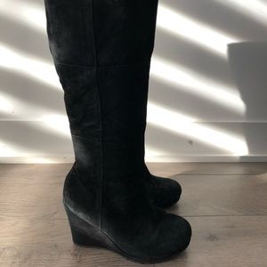 WEDGE KNEE BOOTS - BOTTES AU GENOU